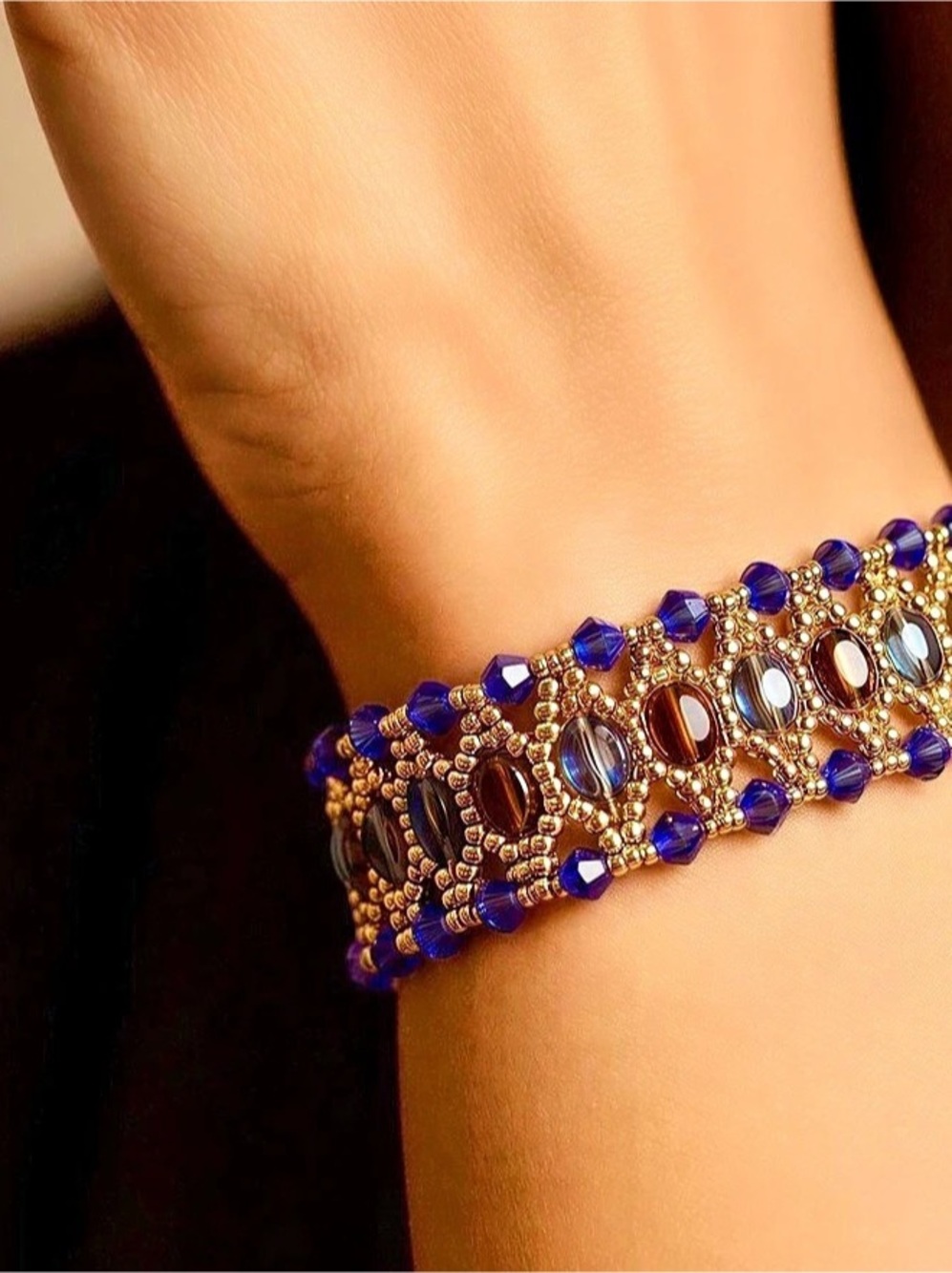 Beaded Gold-Tone Bracelet in Gold & Blue